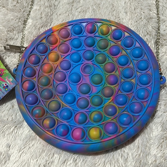 Pop Finity round purse on silver toned chain net perfect blue swirl ombre - Picture 2 of 6